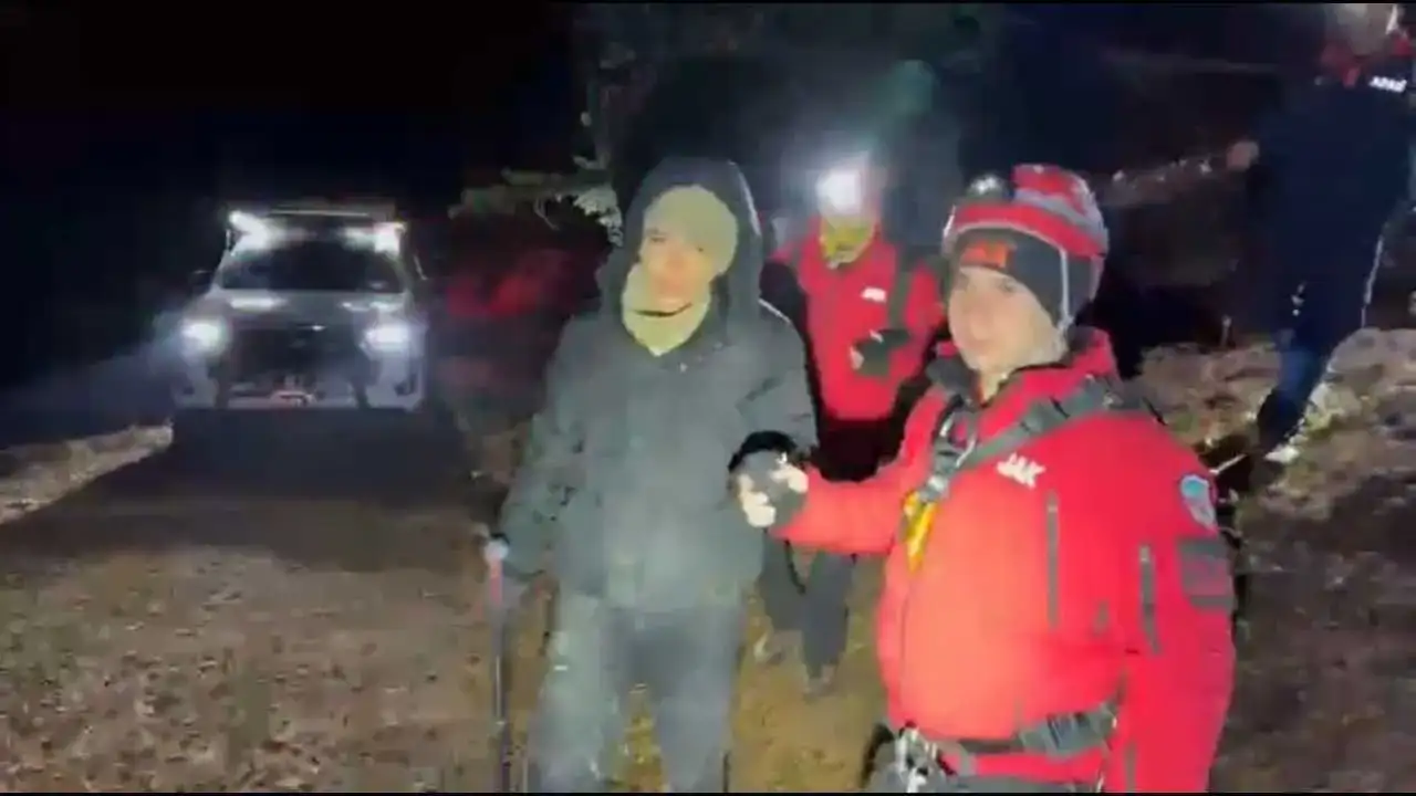 Adana’da Tırmanış Macerası Kabusa Döndü: 3 Genç Mahsur Kaldı! 2